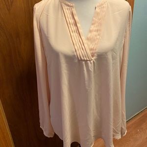 Women’s top peach tunic with a silky feel.size XL . Spence . Gently used. $15